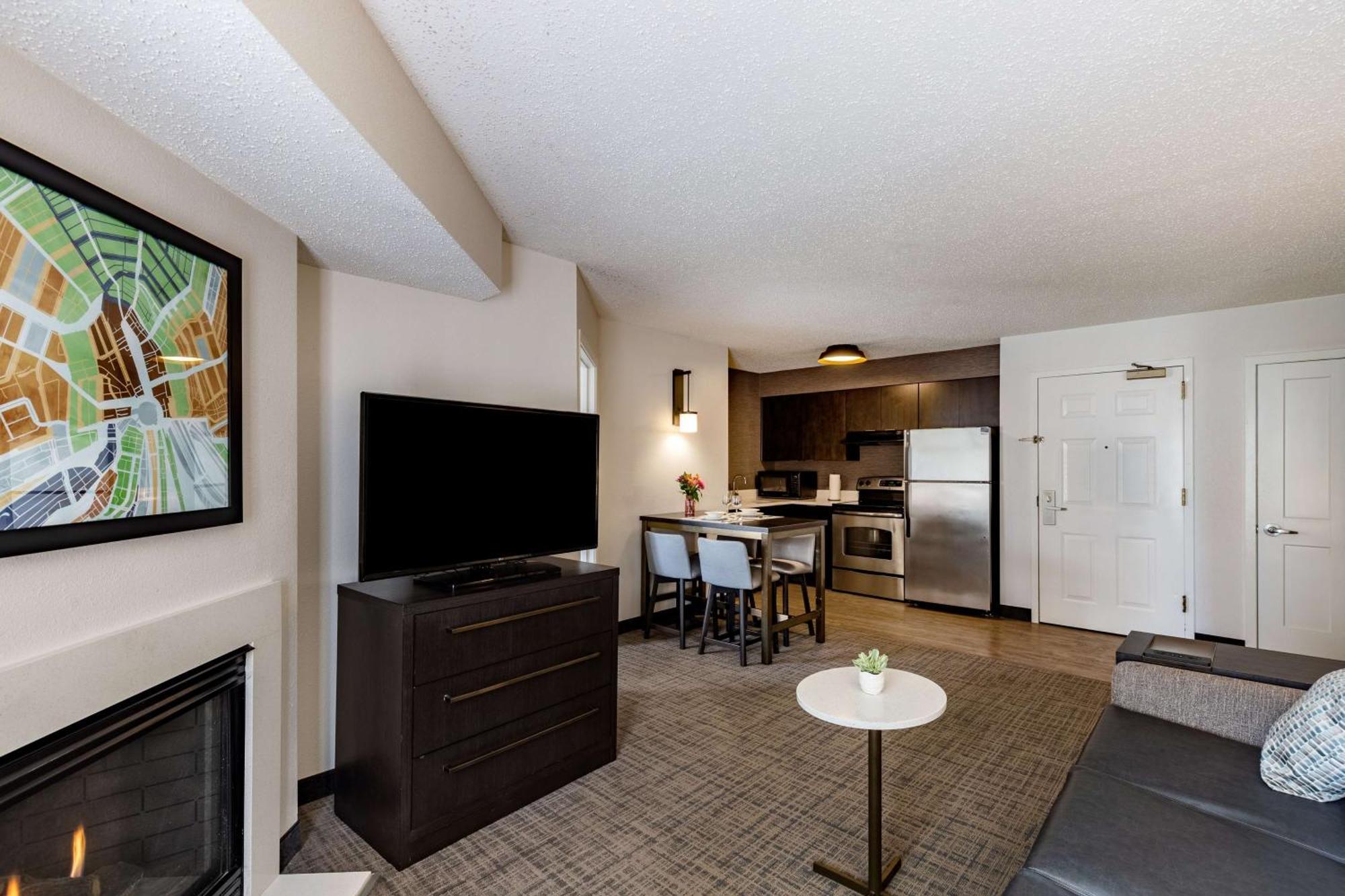 Sonesta Es Morris Plains Hotel