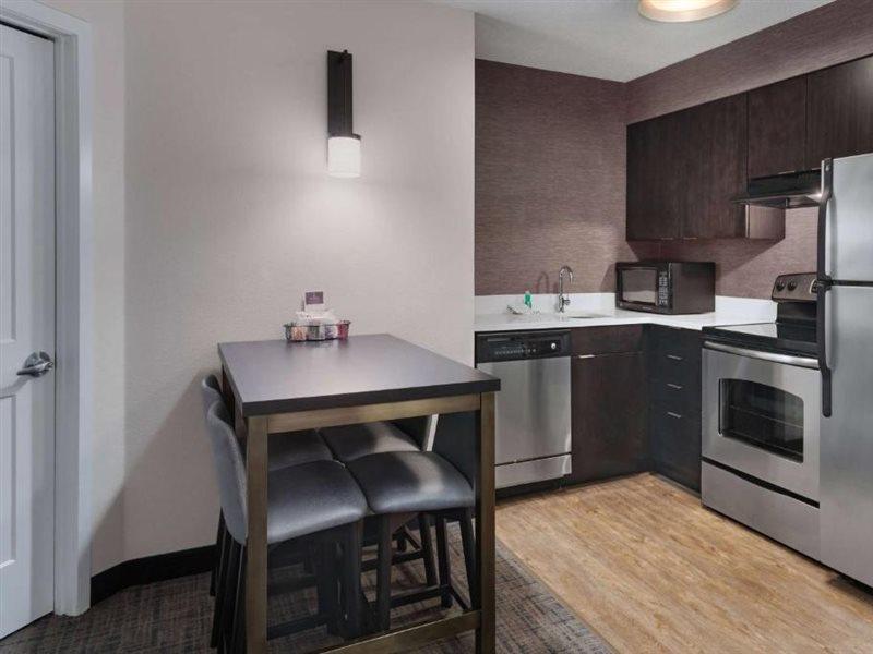 Sonesta Es Morris Plains Hotel