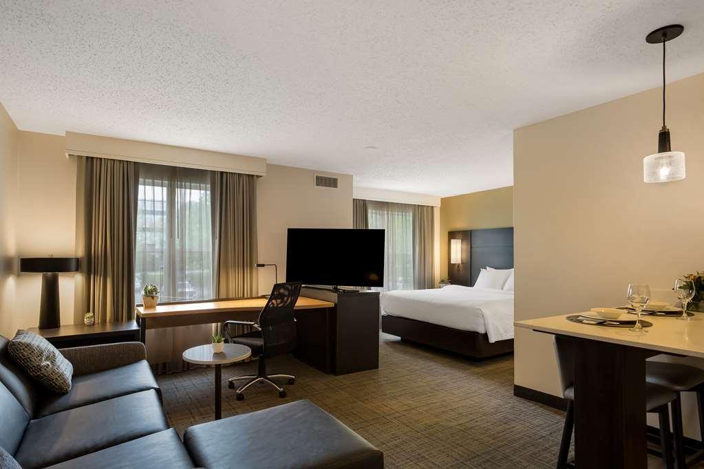 Sonesta Es Morris Plains Hotel